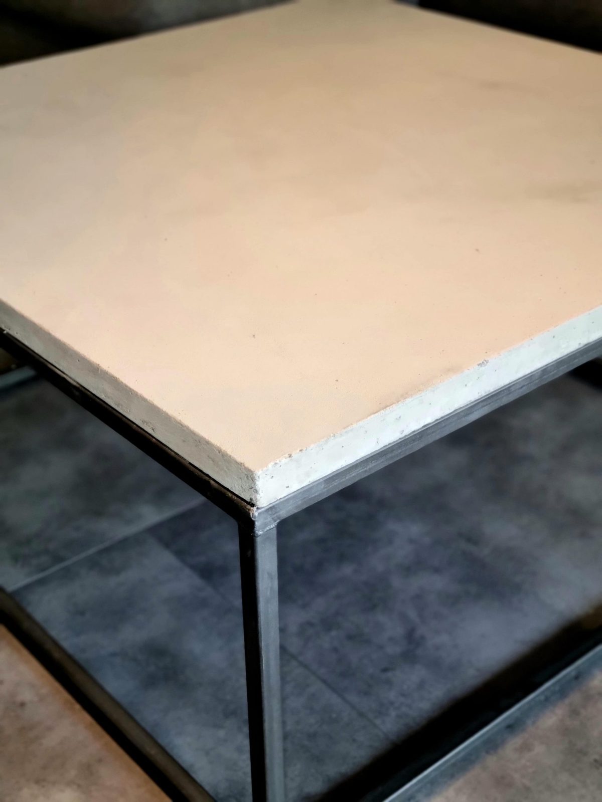 TABLE BASSE BÉTON